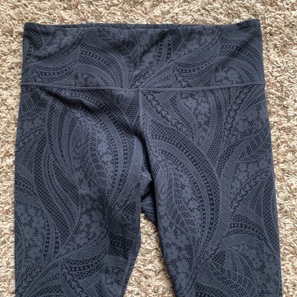 Athleta Elation Textured Tight Dreamweaver Black/Gray - Picture 5 of 10